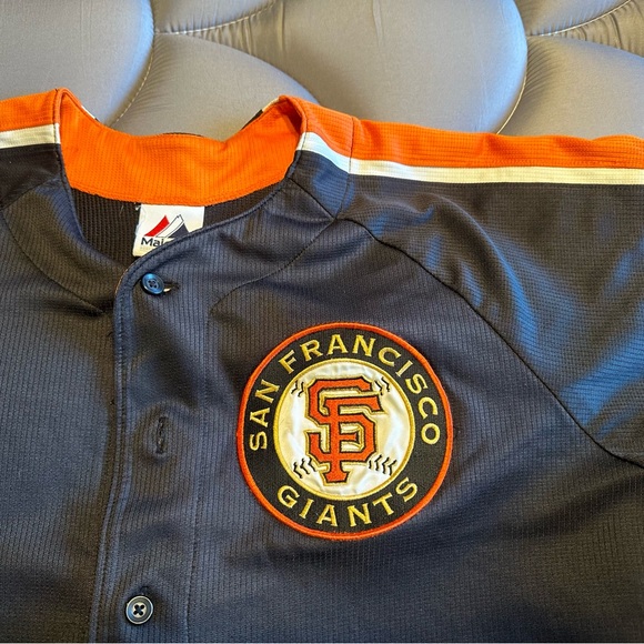 MLB Giants Logo Jersey - Picture 2 of 4